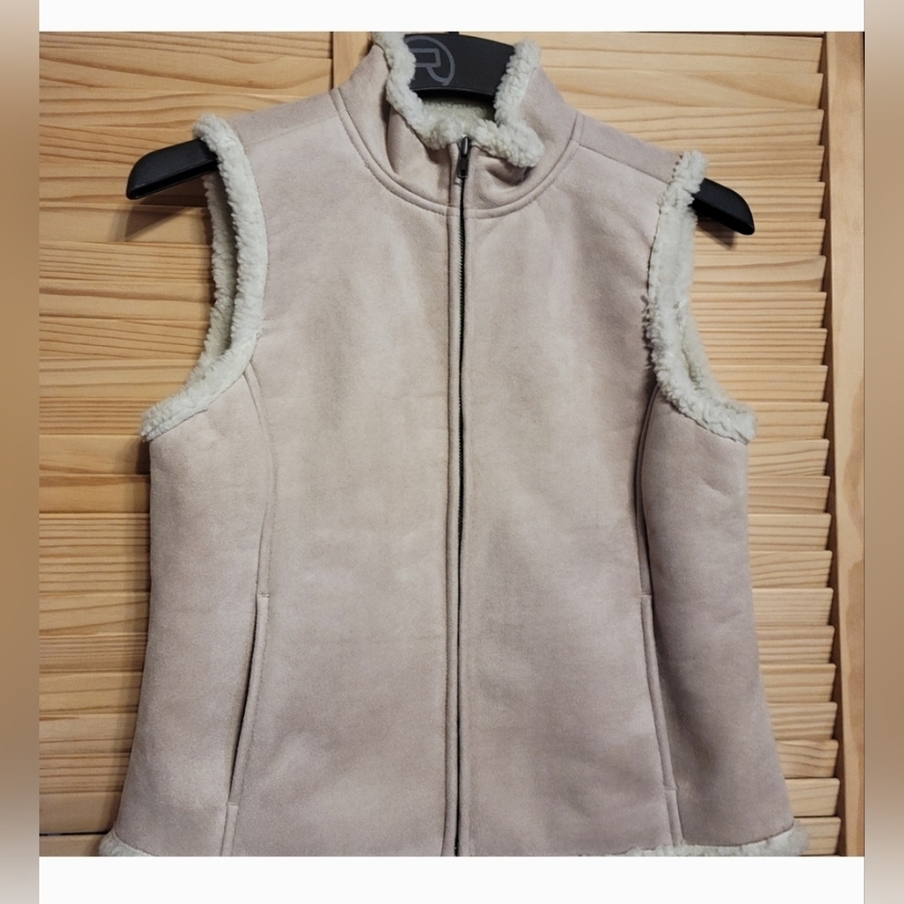 Charter Club cream faux suede leather look outer lined vest size womens small